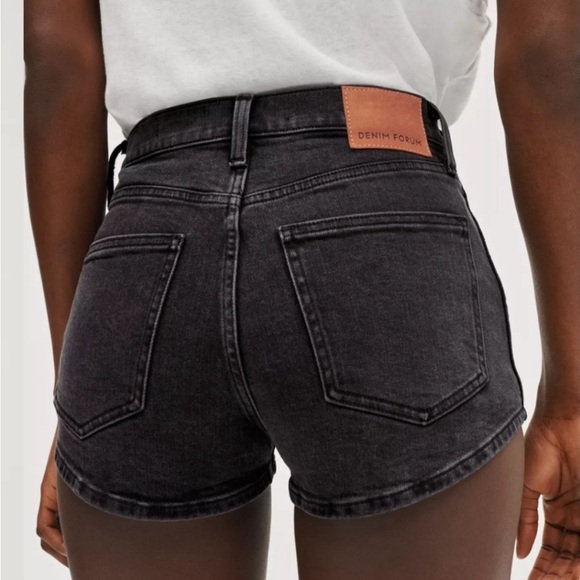 Denim forum Lola Clean cheeky shorts - Picture 9 of 9